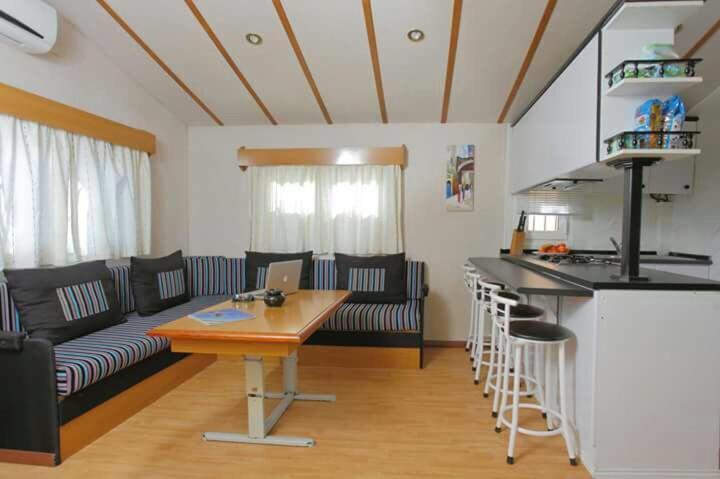 Kitecamp Tarifa Apartment Exterior photo